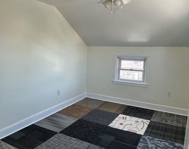 431 Rhawn Street - Photo Thumbnail 9