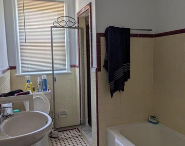 2433 N 50th Street - Photo Thumbnail 7