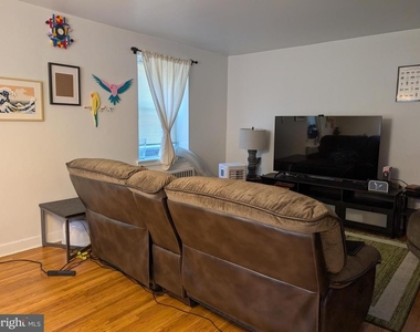 2433 N 50th Street - Photo Thumbnail 3