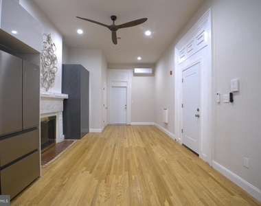 333 S 21st Street - Photo Thumbnail 5