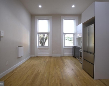 333 S 21st Street - Photo Thumbnail 2