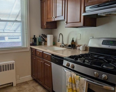 2433 N 50th Street - Photo Thumbnail 5