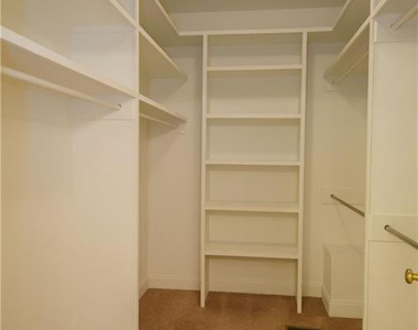 107 Wynncrest Lane - Photo Thumbnail 17