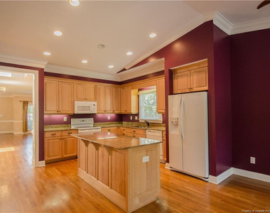 107 Wynncrest Lane - Photo Thumbnail 8