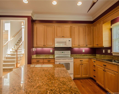 107 Wynncrest Lane - Photo Thumbnail 10