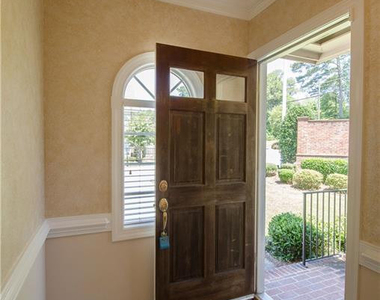 107 Wynncrest Lane - Photo Thumbnail 2