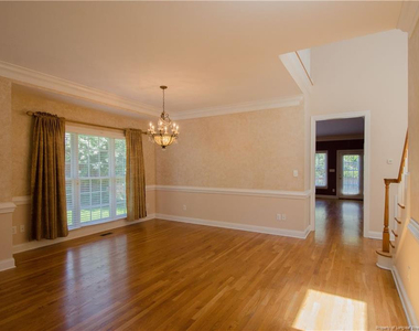 107 Wynncrest Lane - Photo Thumbnail 3