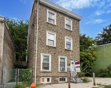 448 Krams Avenue - Photo Thumbnail 2