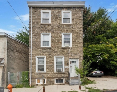 448 Krams Avenue - Photo Thumbnail 1