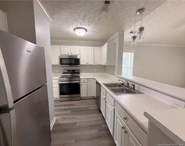 3342 Harbour Pointe Pl Place - Photo Thumbnail 2