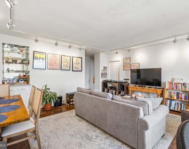 220 Locust Street - Photo Thumbnail 3
