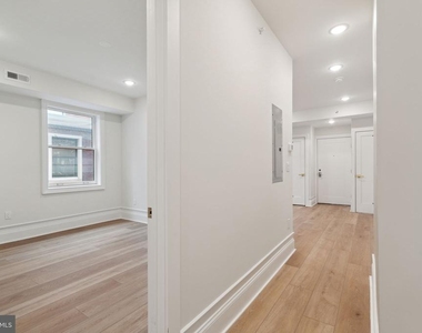 1822 Chestnut Street - Photo Thumbnail 7