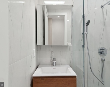 1822 Chestnut Street - Photo Thumbnail 14