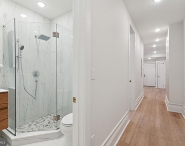 1822 Chestnut Street - Photo Thumbnail 12