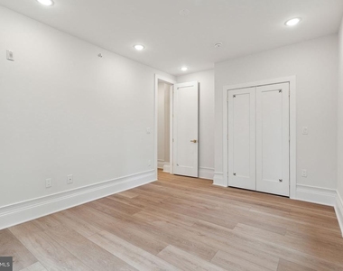 1822 Chestnut Street - Photo Thumbnail 17