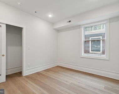 1822 Chestnut Street - Photo Thumbnail 9