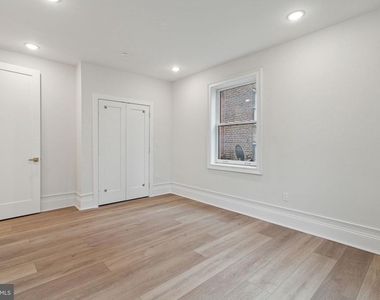 1822 Chestnut Street - Photo Thumbnail 16