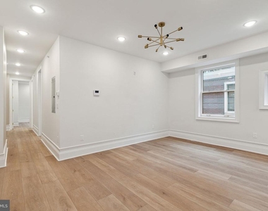 1822 Chestnut Street - Photo Thumbnail 6