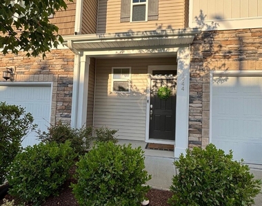1044 Gentle Reed Drive - Photo Thumbnail 12