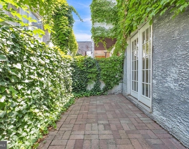 2213 Pine Street - Photo Thumbnail 10