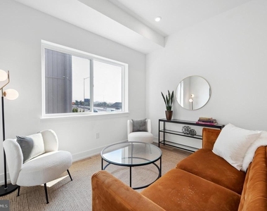 3037 Richmond Street - Photo Thumbnail 8