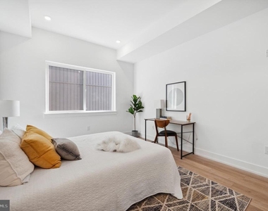 3037 Richmond Street - Photo Thumbnail 14