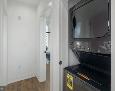 2031 S 20th Street - Photo Thumbnail 14