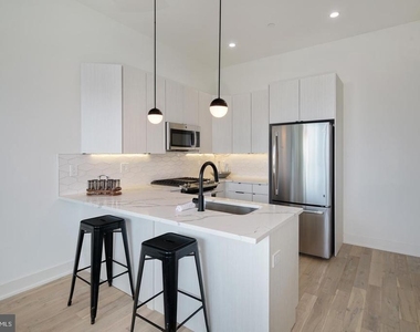 2031 S 20th Street - Photo Thumbnail 6