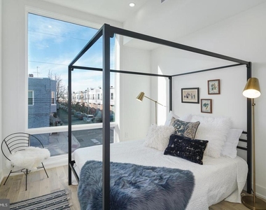 2031 S 20th Street - Photo Thumbnail 11