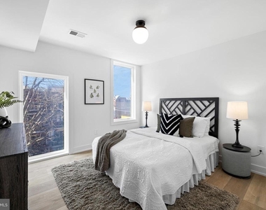5200 Chester Avenue - Photo Thumbnail 12