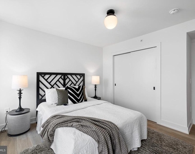 5200 Chester Avenue - Photo Thumbnail 14