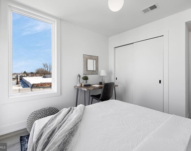 5200 Chester Avenue - Photo Thumbnail 15