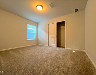 728 Denburn Place - Photo Thumbnail 4