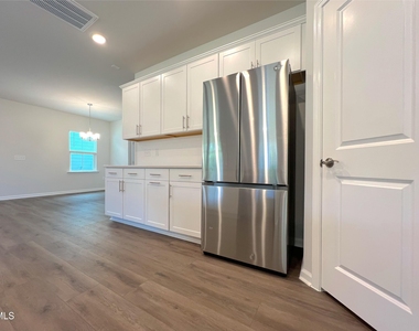 728 Denburn Place - Photo Thumbnail 16