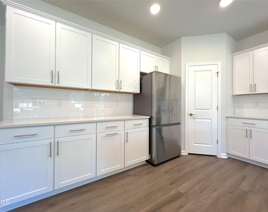 728 Denburn Place - Photo Thumbnail 21