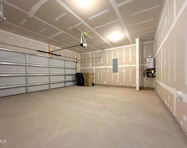 728 Denburn Place - Photo Thumbnail 14