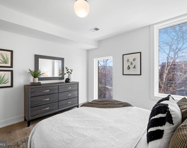 5200 Chester Avenue - Photo Thumbnail 13