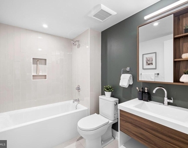 5200 Chester Avenue - Photo Thumbnail 9