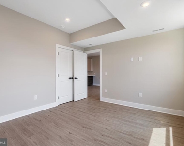 408-10 N Front Street - Photo Thumbnail 8