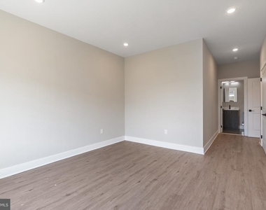 408-10 N Front Street - Photo Thumbnail 11