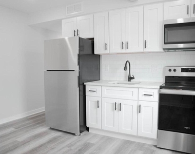 2800 Poplar Street - Photo Thumbnail 1