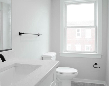 2800 Poplar Street - Photo Thumbnail 3