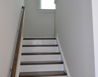 328 Edge Of Auburn Boulevard - Photo Thumbnail 23