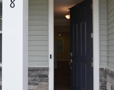 328 Edge Of Auburn Boulevard - Photo Thumbnail 8