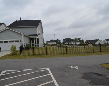 328 Edge Of Auburn Boulevard - Photo Thumbnail 3