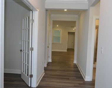 328 Edge Of Auburn Boulevard - Photo Thumbnail 9