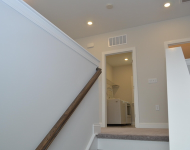 328 Edge Of Auburn Boulevard - Photo Thumbnail 24