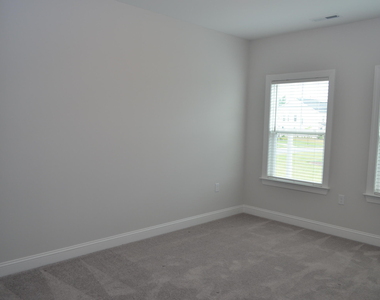 328 Edge Of Auburn Boulevard - Photo Thumbnail 28