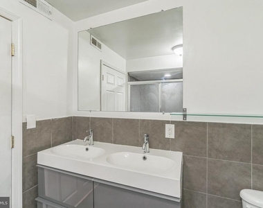 4220 Chestnut Street - Photo Thumbnail 7