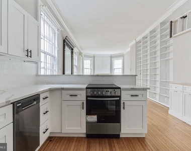 1919 Spruce Street - Photo Thumbnail 4